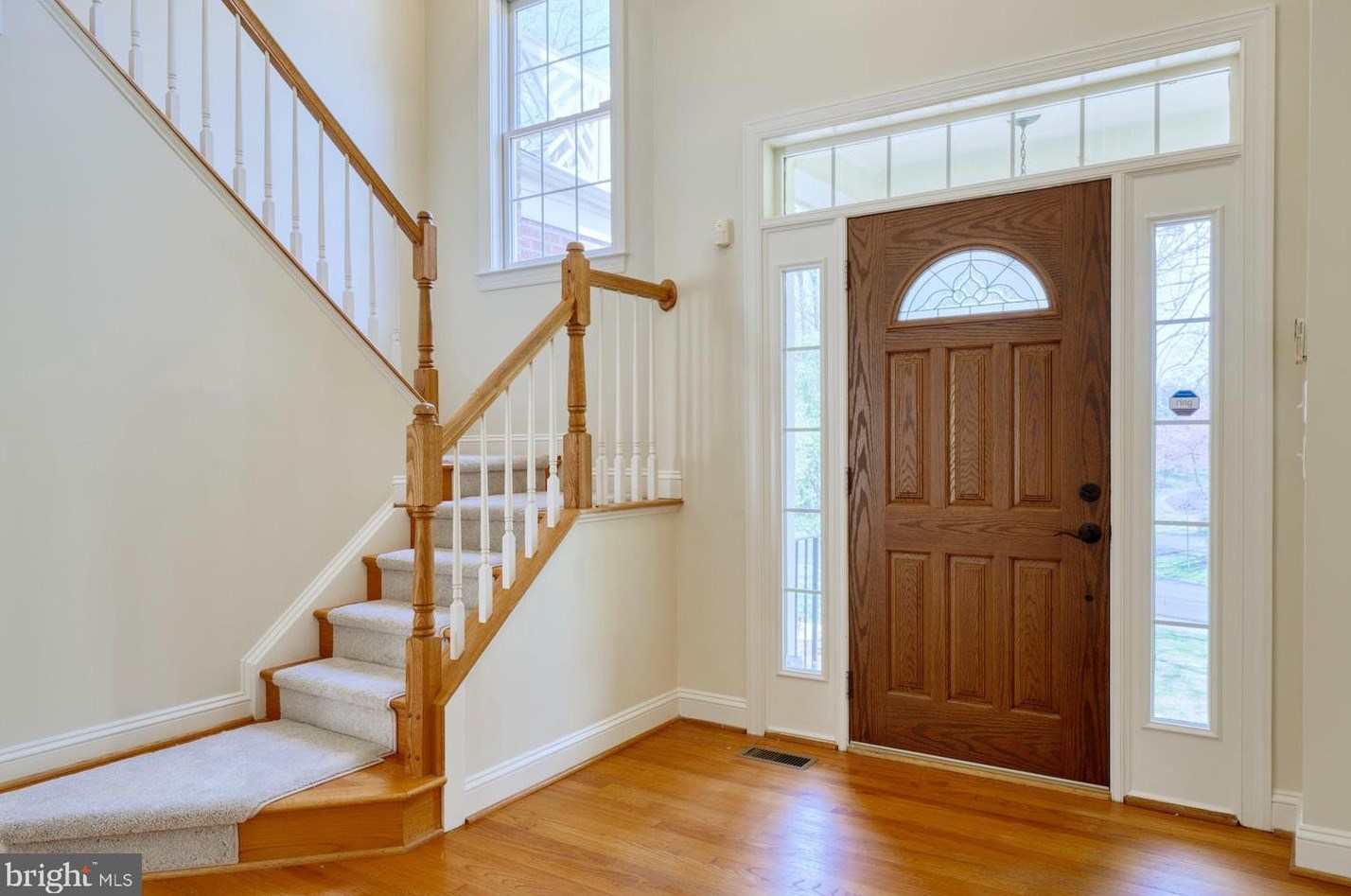 808 Sherlin Ln, Great Falls, VA 22066