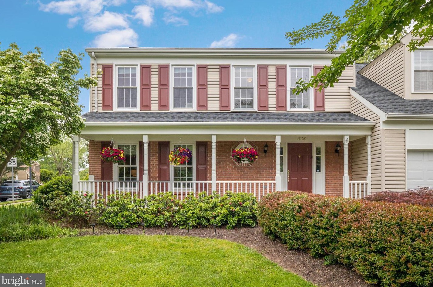 13160 New Parkland Dr, Herndon, VA 20171