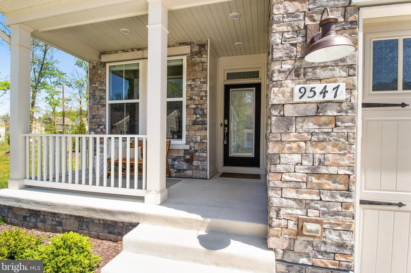 9547 Sanger St, Lorton, VA 22079
