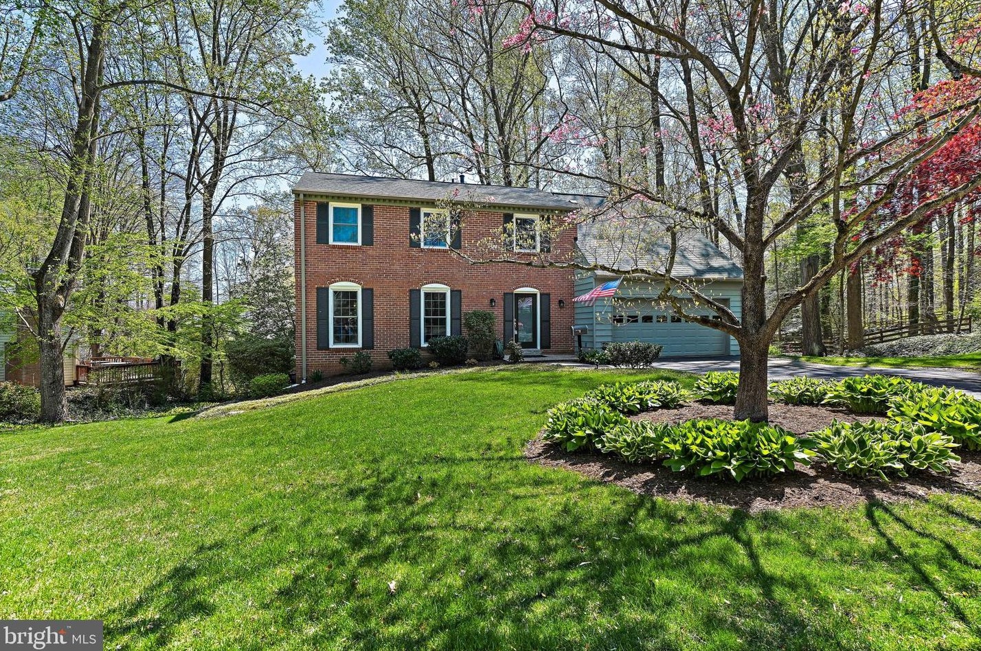8803 Nero St, Annandale, VA 22003