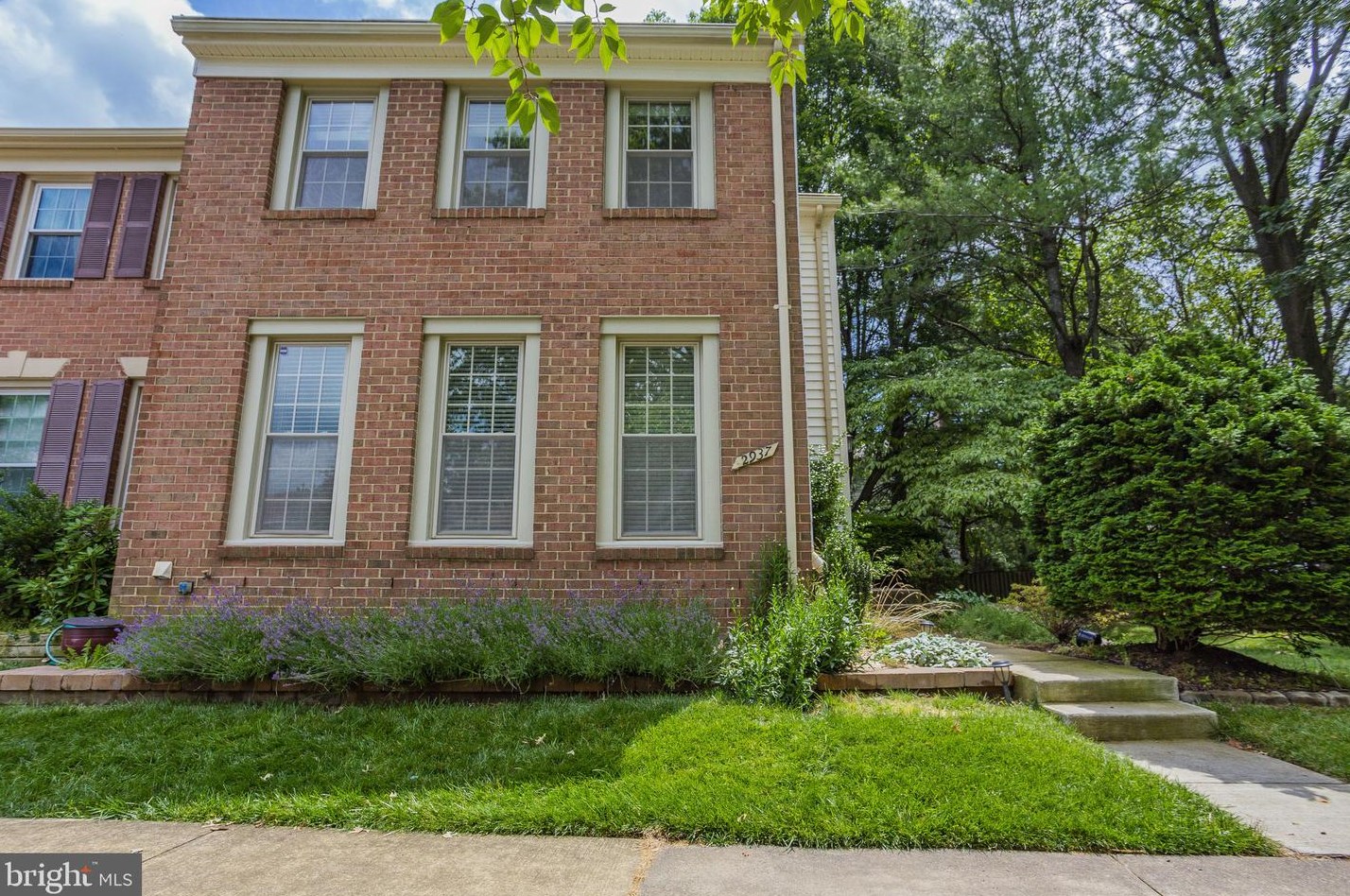 2937 Village Spring Ln, Vienna VA  22181-6113 exterior