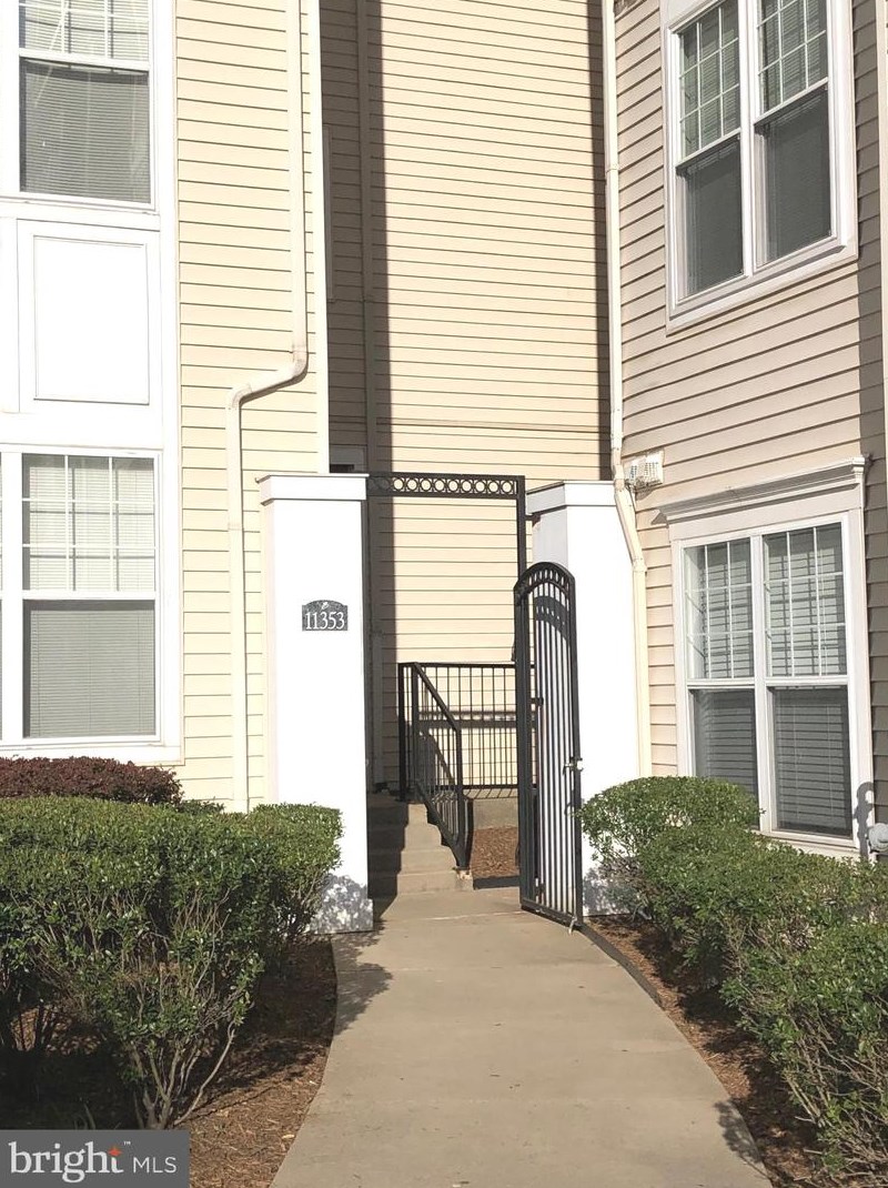 11353 Aristotle Dr, Fairfax, VA 22030-0911