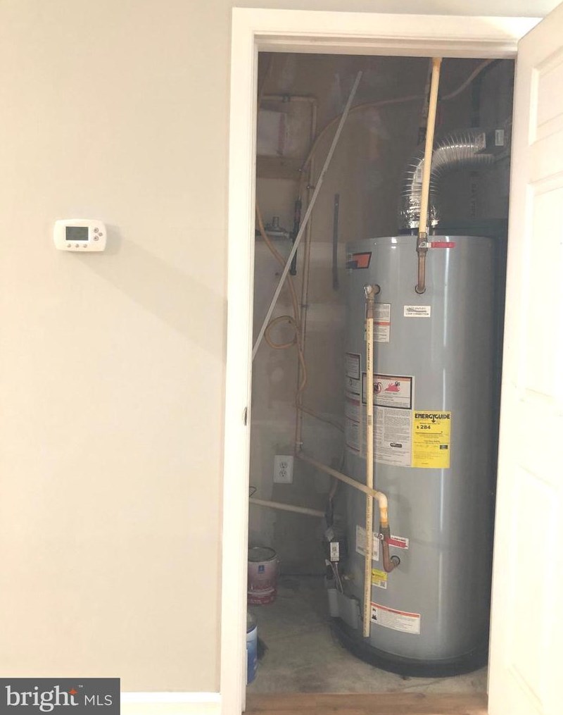 11353 Aristotle Dr, Fairfax VA  22030-0911 exterior