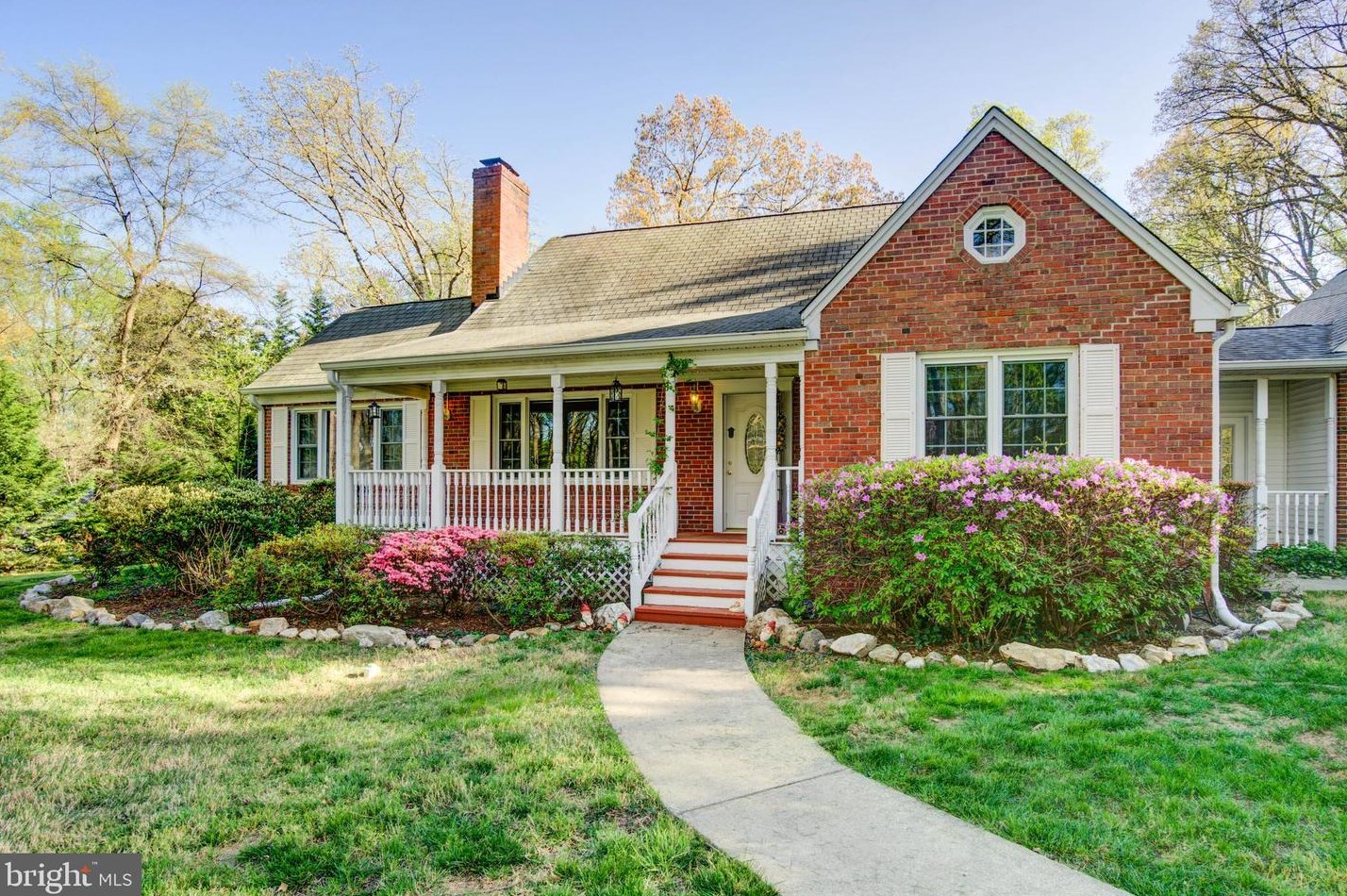 6648 Ridgeway Dr, Springfield, VA 22150