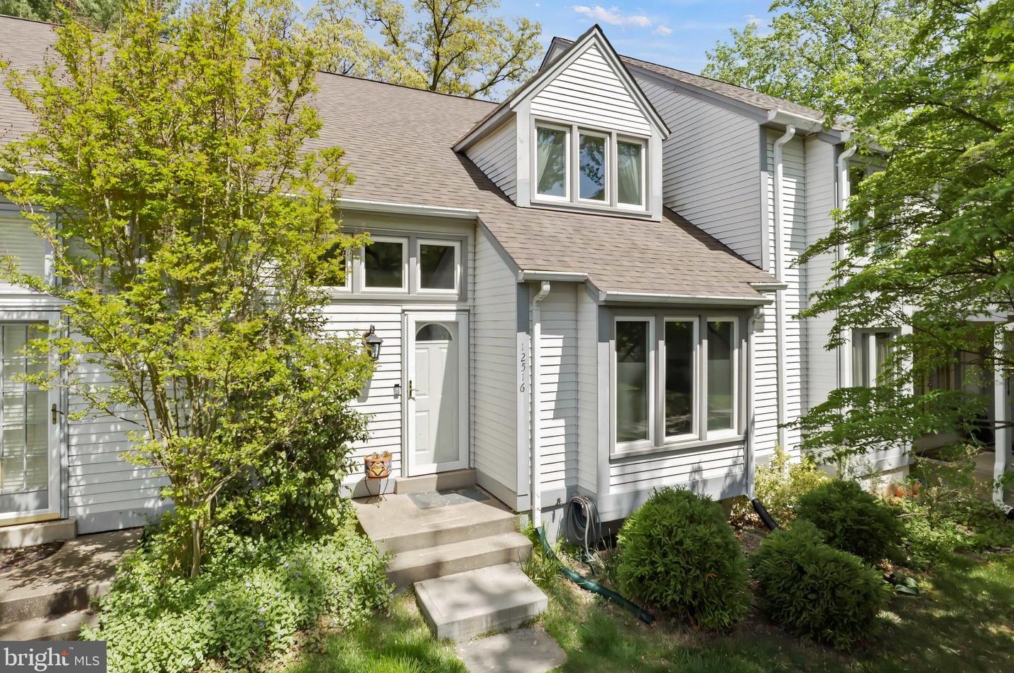 12516 Fanleaf Ct, Fairfax, VA 22033