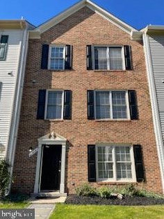 5516 Sully Lake Dr, Centreville, VA 20120