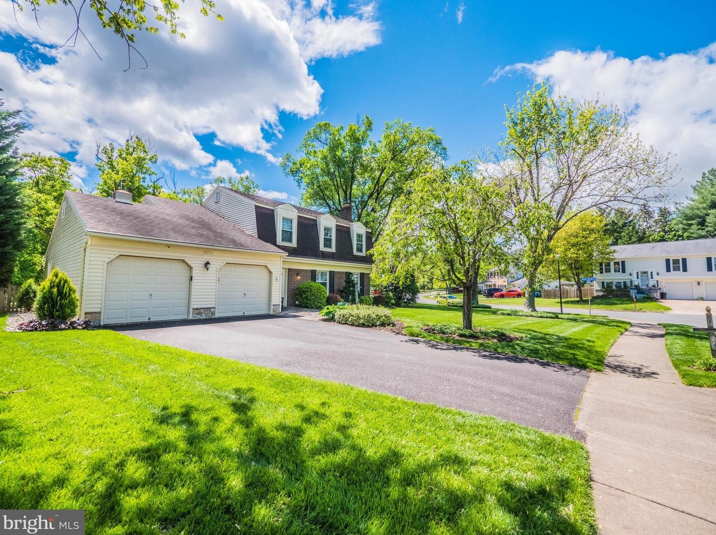 1629 Winterwood Pl, Herndon, VA 20170