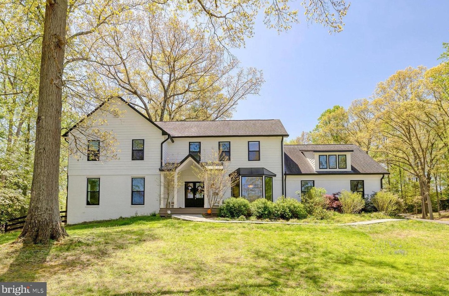 12101 Thoroughbred Rd, Herndon, VA 20171