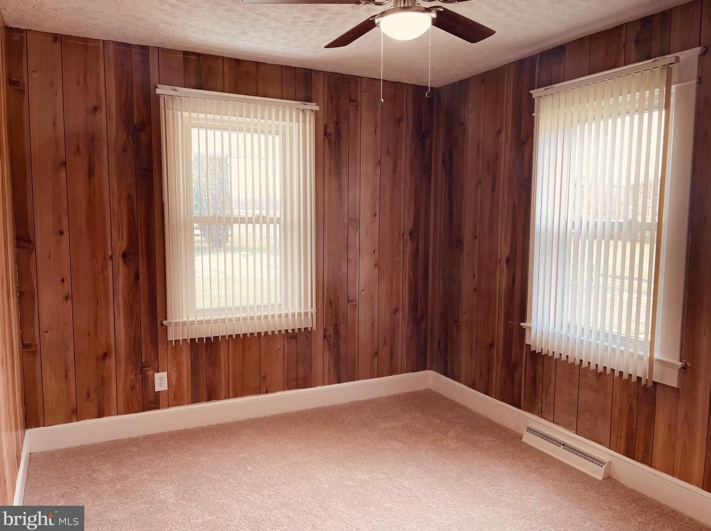 10405 Gunston Rd, Lorton, VA 22079