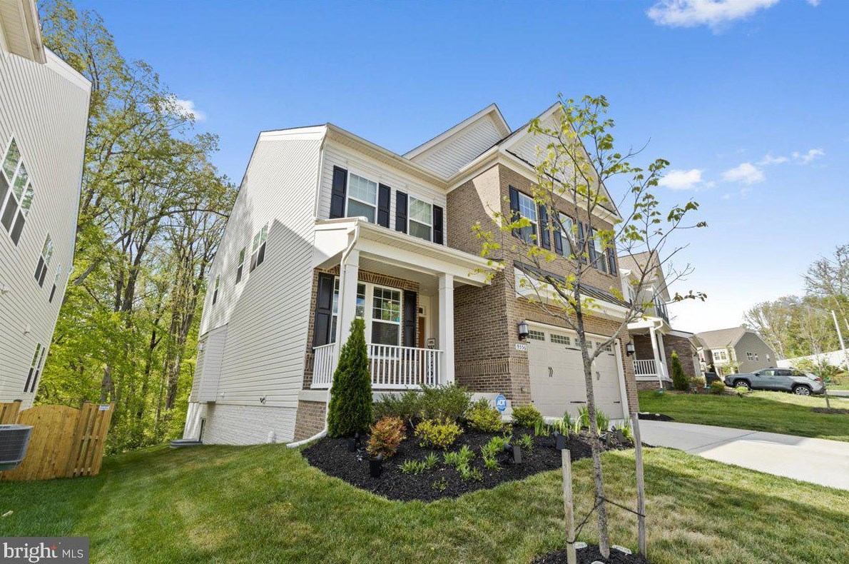 9556 Sanger St, Lorton, VA 22079