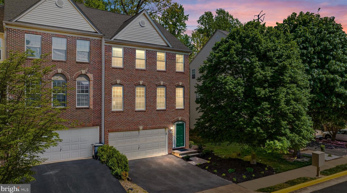 4139 Brookgreen Dr, Fairfax, VA 22033-6221