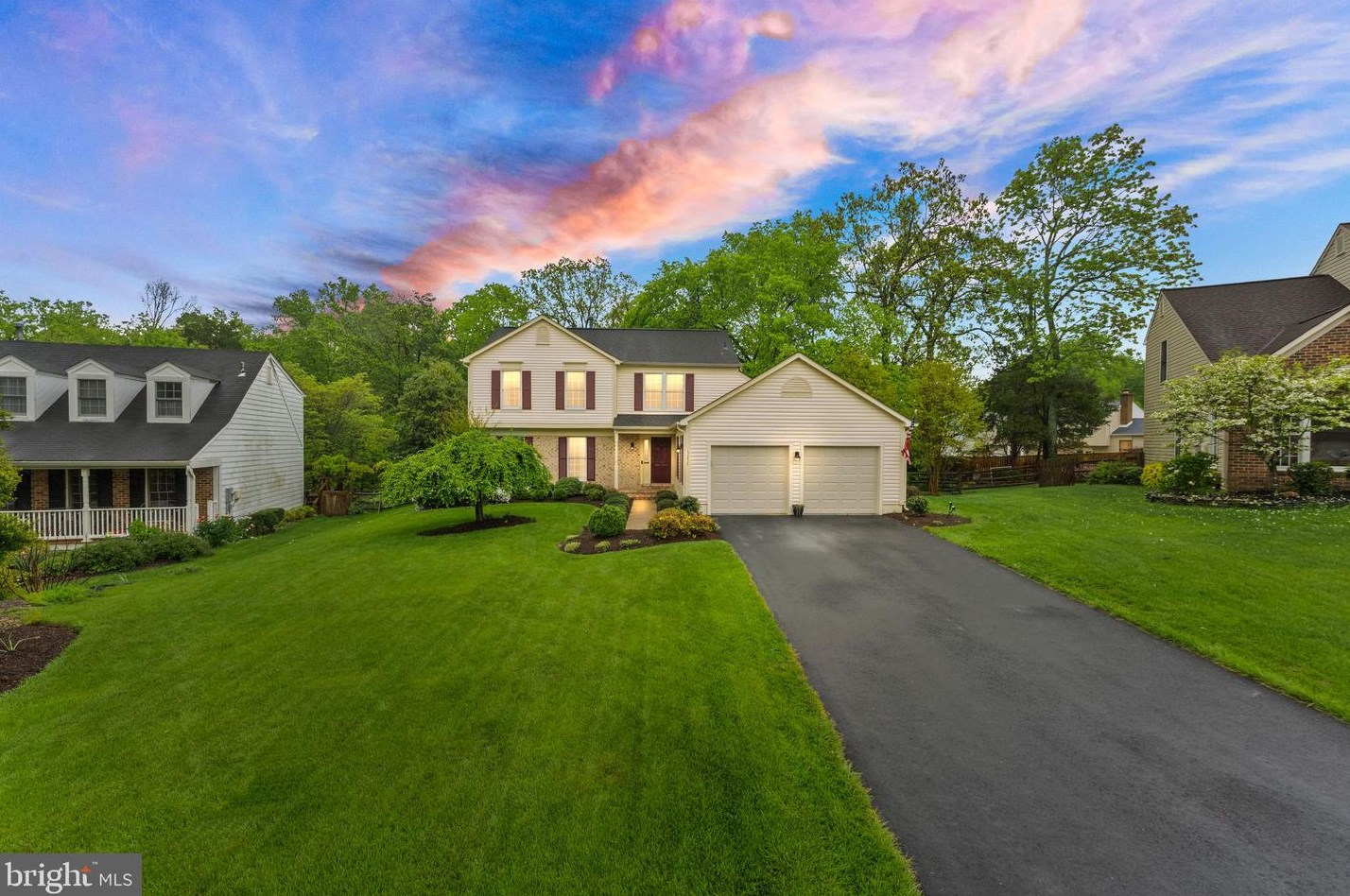 15258 Surrey House Way, Centreville, VA 20120-1178