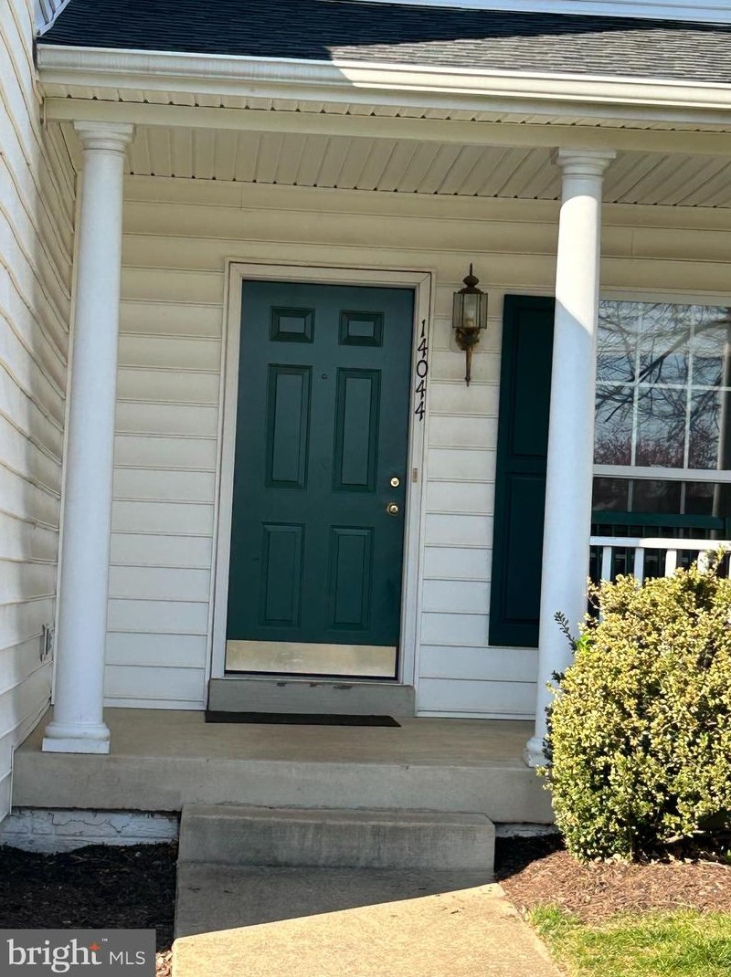 14044 Walney Village Ct, Fairfax, VA 20151-2271