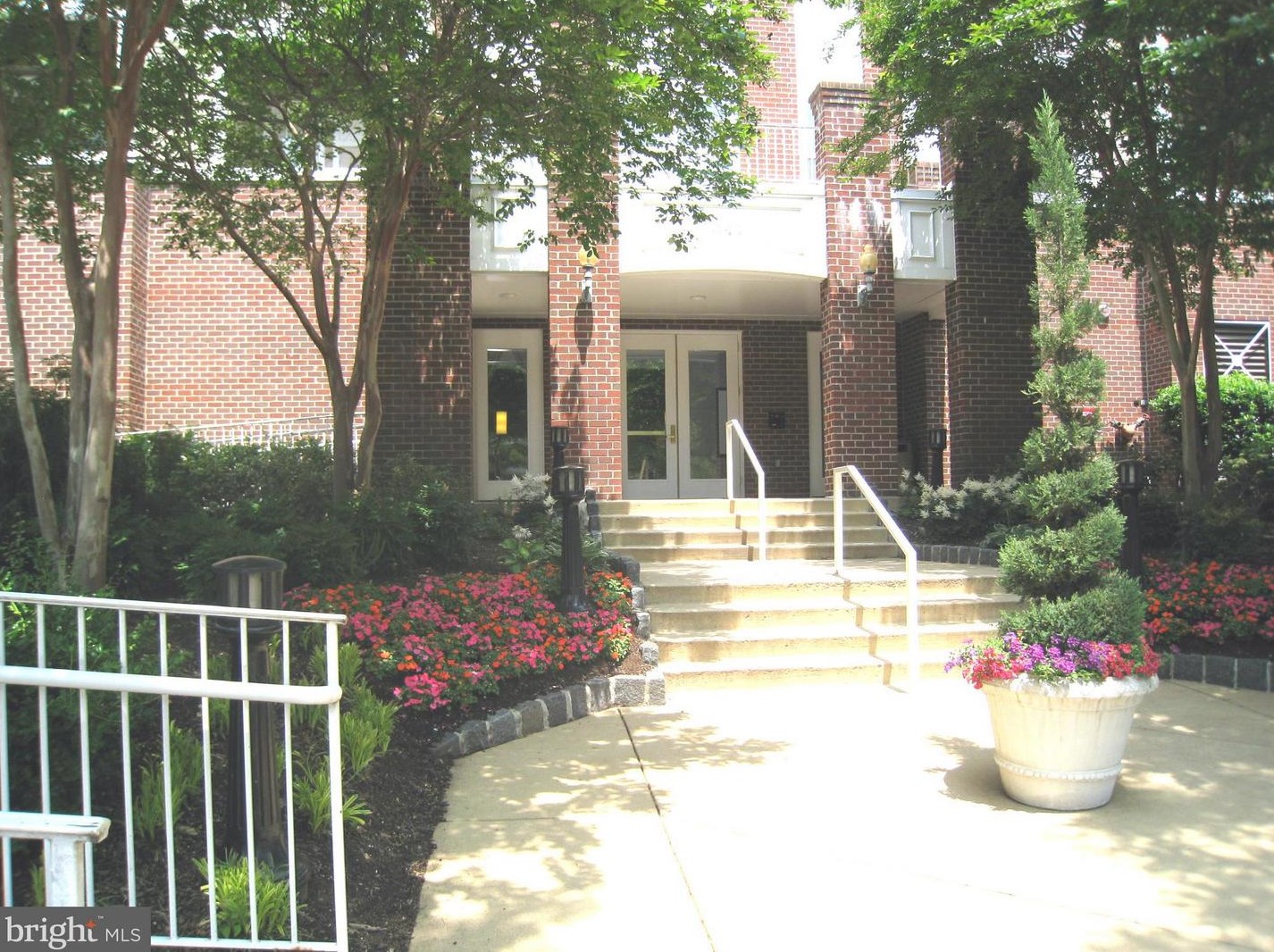 1641 International Dr Unit 408, Mc Lean, VA 22102