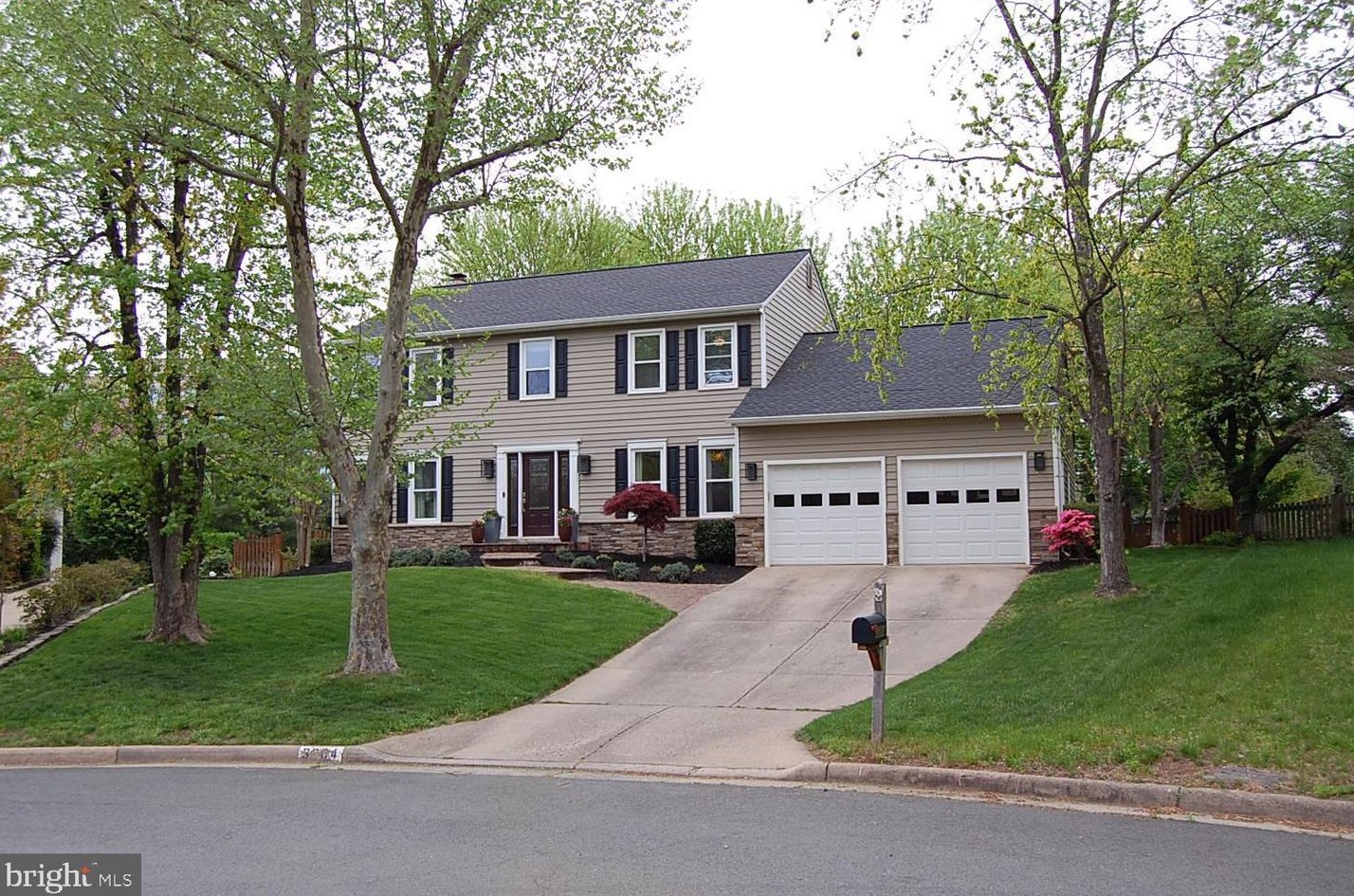 3304 Wellhouse Ct, Herndon, VA 20171