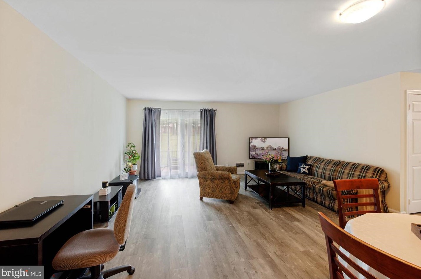 14502 Golden Oak Rd #105a, Centreville, VA 20121