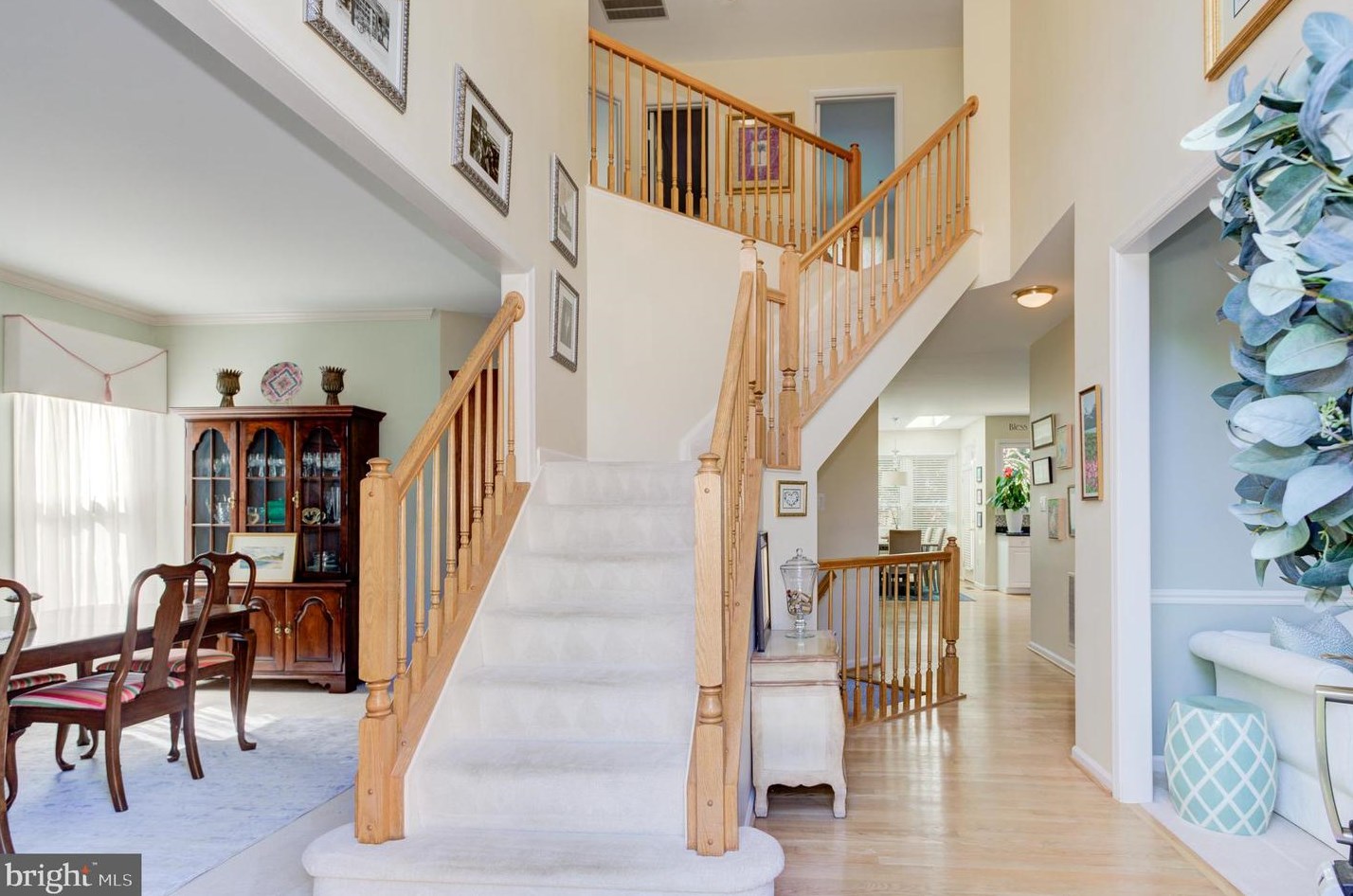 8947 Mountain Ash Ct, Springfield, VA 22153