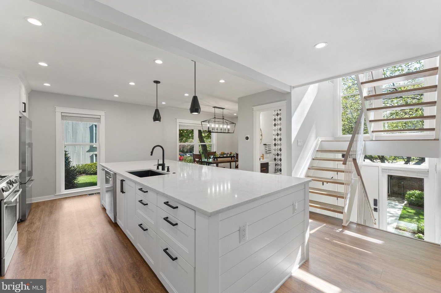 1632 Wainwright Dr, Herndon, VA 20190