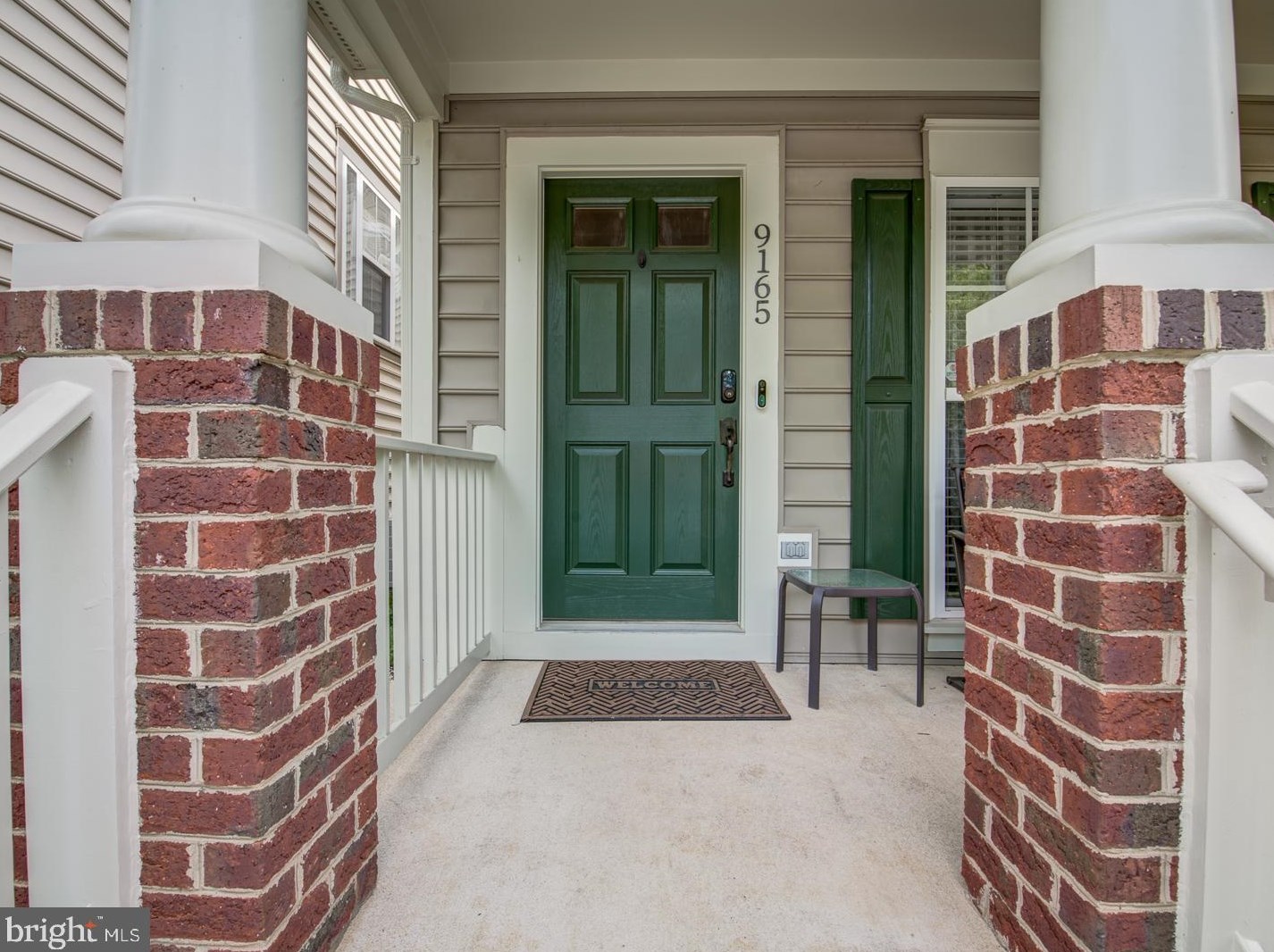 9165 Stonegarden Dr, Lorton, VA 22079