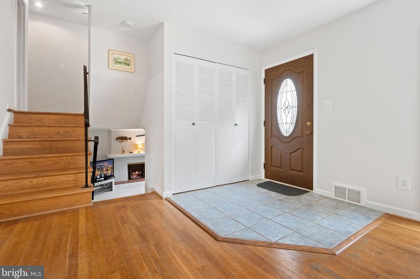 7926 E Rockglen Ct, Springfield, VA 22152