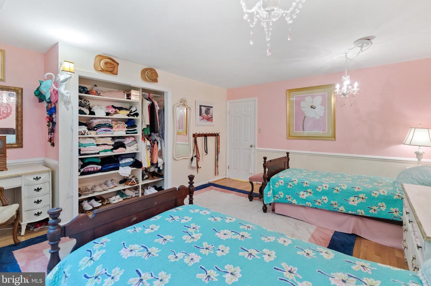 8751 Brook Rd, Mc Lean VA  22102-1507 exterior