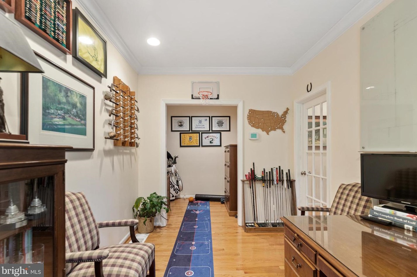 8751 Brook Rd, Mc Lean VA  22102-1507 exterior