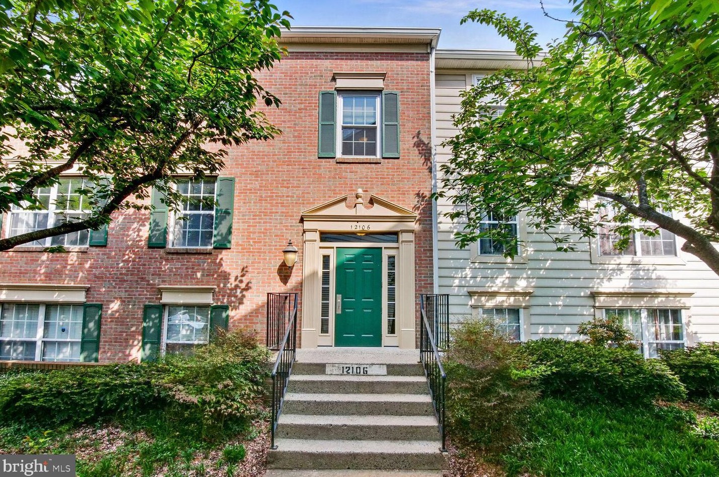 12106 Green Ledge Ct #201, Fairfax, VA 22033