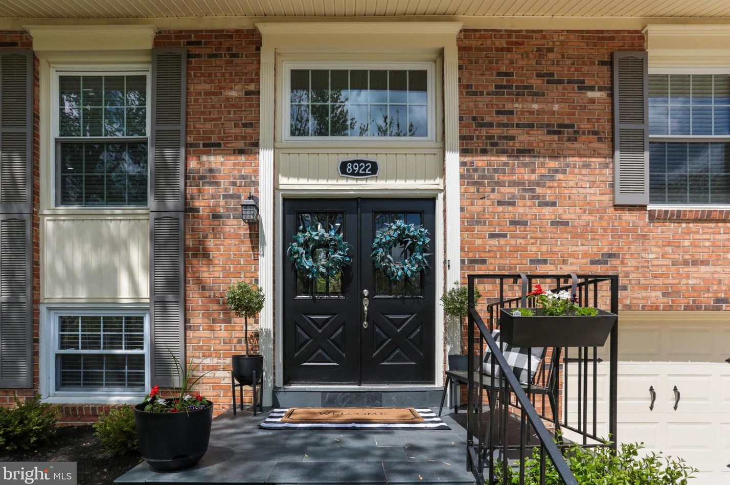 8922 Applecross Ln, Springfield, VA 22153