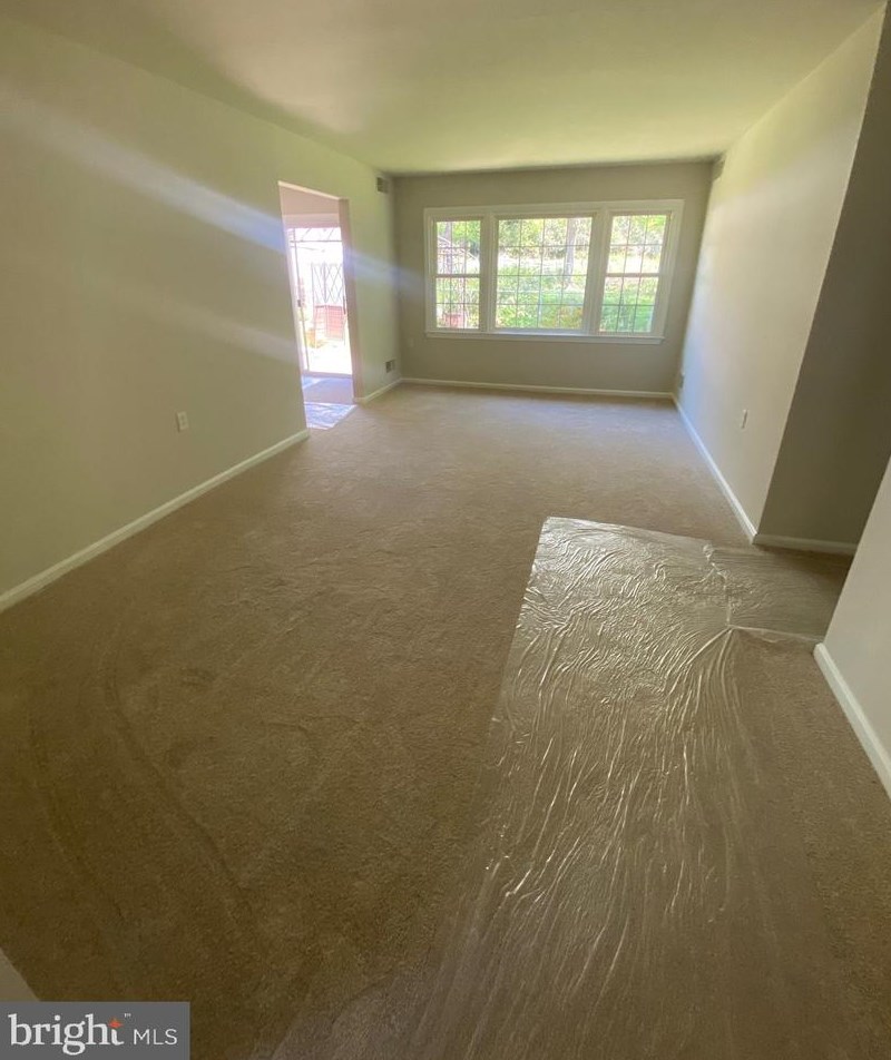 3031 Sleepy Hollow Rd, Falls Church, VA 22042