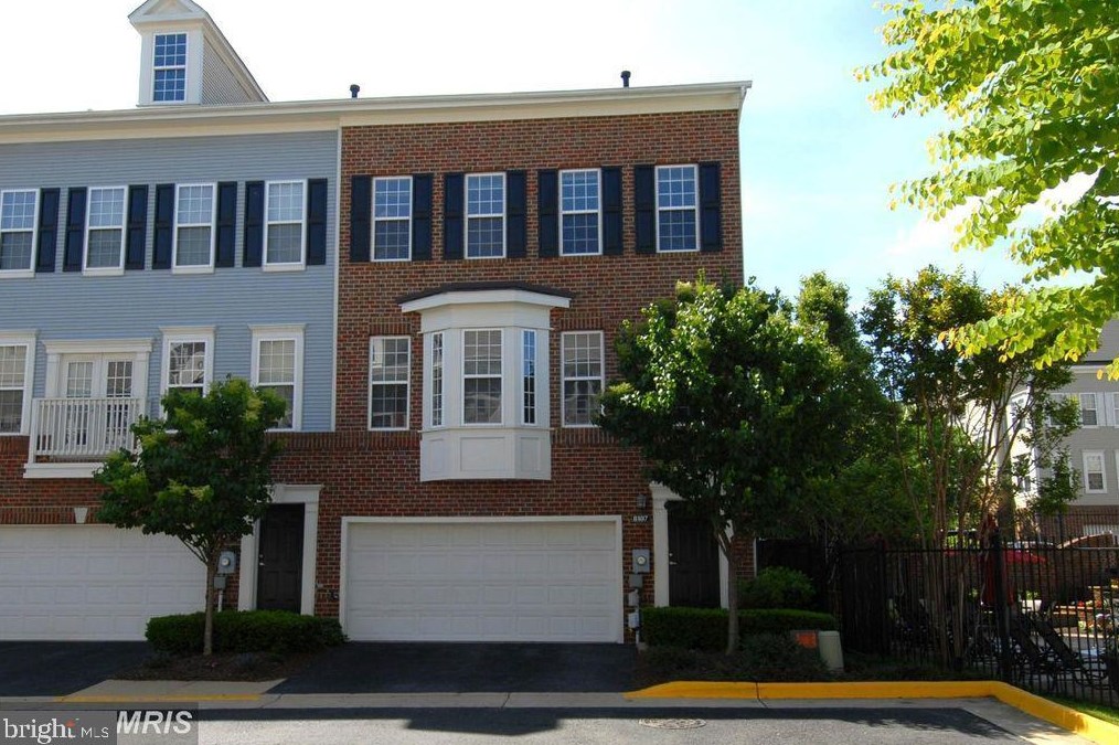 8107 Jaala Ln #21, Falls Church, VA