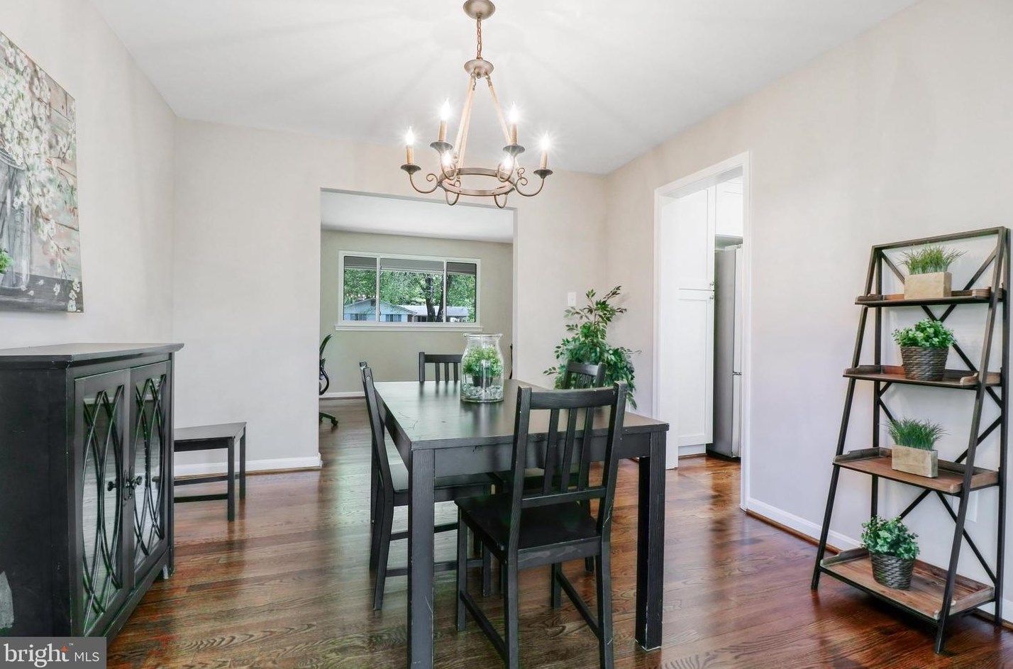 5502 Kings Park Dr, Springfield VA  22151-1106 exterior