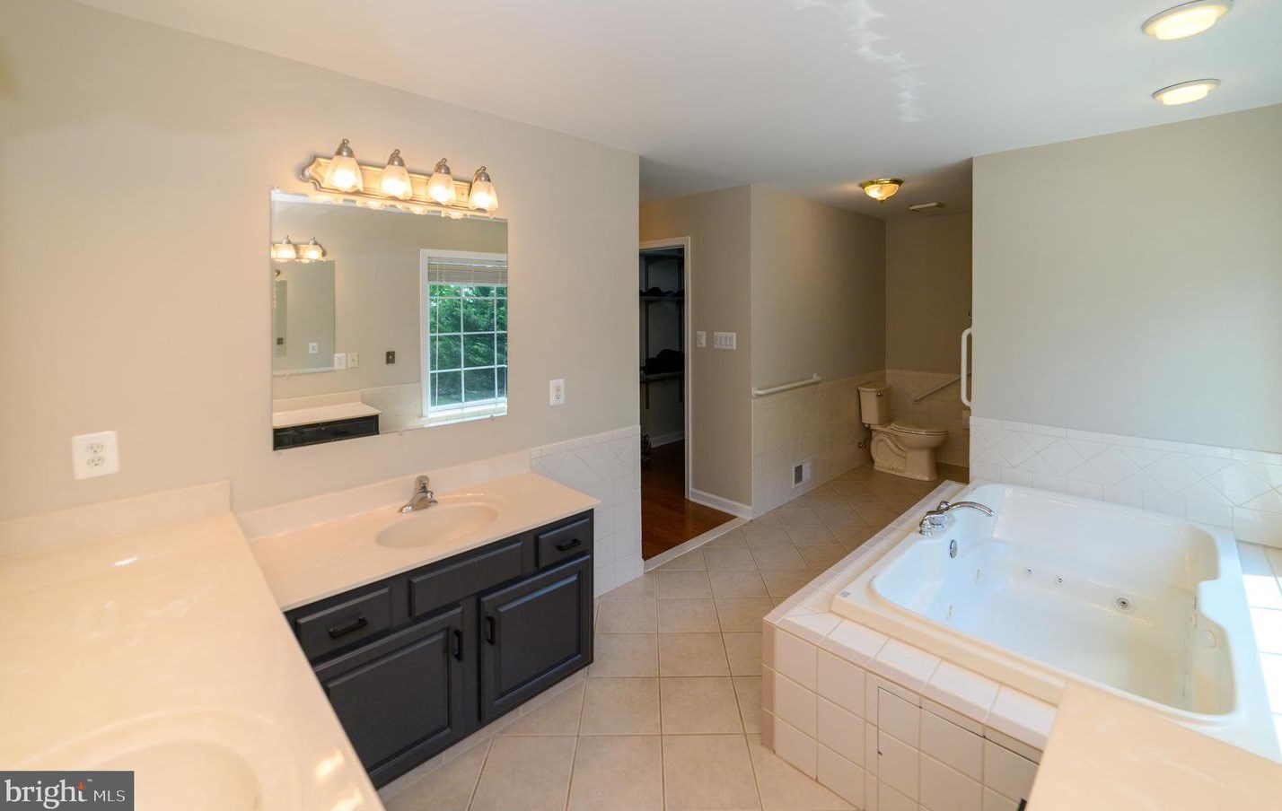 5438 Ruby Dr, Fairfax VA  22030-6338 exterior