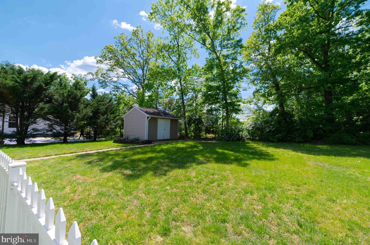 5438 Ruby Dr, Fairfax VA  22030-6338 exterior