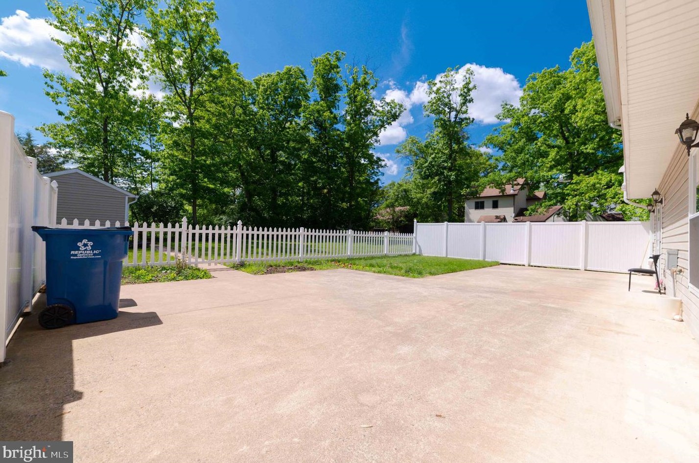 5438 Ruby Dr, Fairfax VA  22030-6338 exterior