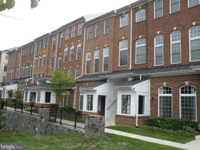 12464 Liberty Bridge Rd # 104b, Fairfax, VA
