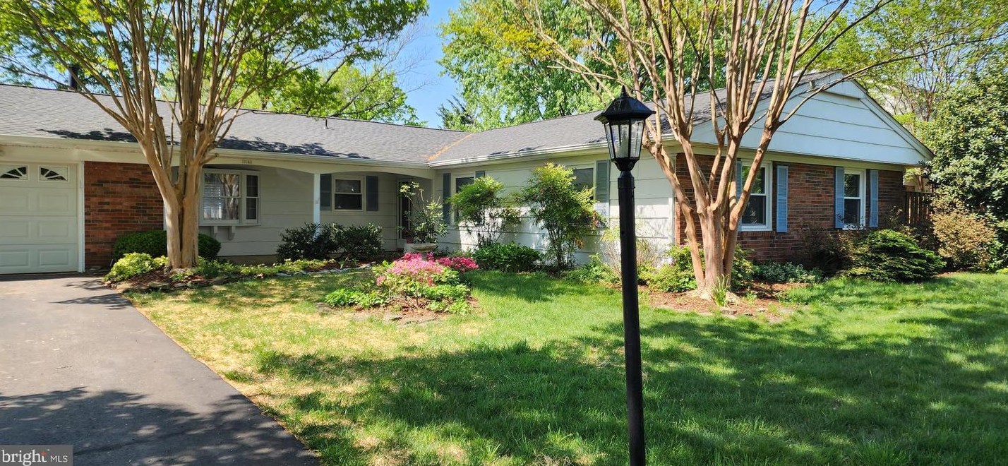 13143 Penndale Ln, Fairfax, VA 22033