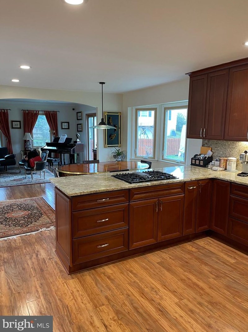 3724 Munson Rd, Falls Church, VA 22041