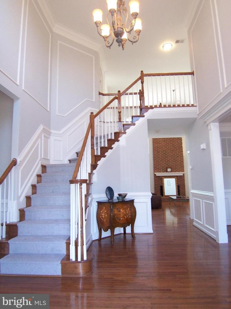 12271 Harbor Town Cir, Fairfax, VA 22033