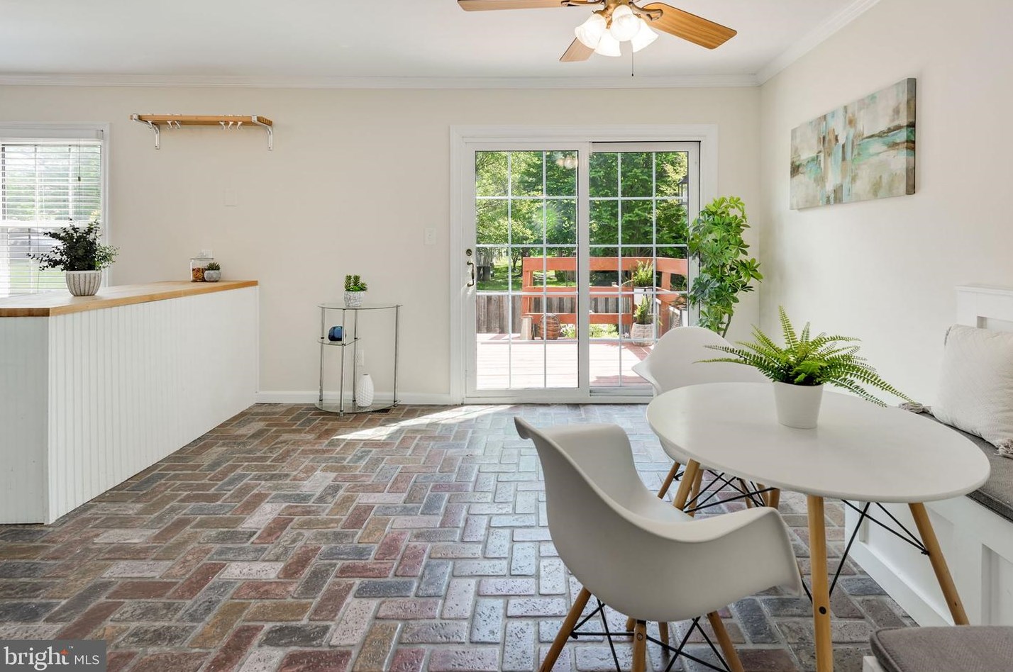 2923 Vlg Spg Ln, Vienna VA 22181-6112 exterior