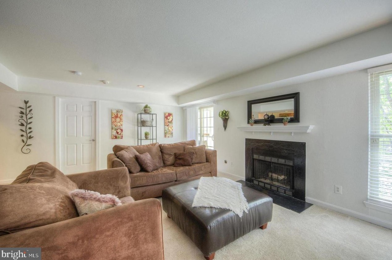 3911 Penderview Dr Apt 1938, Fairfax, VA 22033