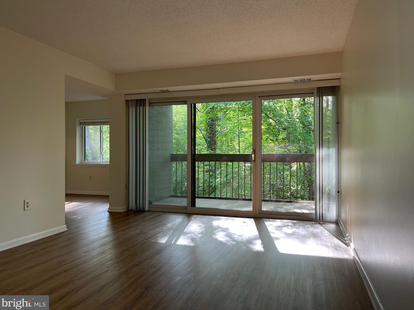 11743 Ledura Ct #103, Herndon, VA 20191