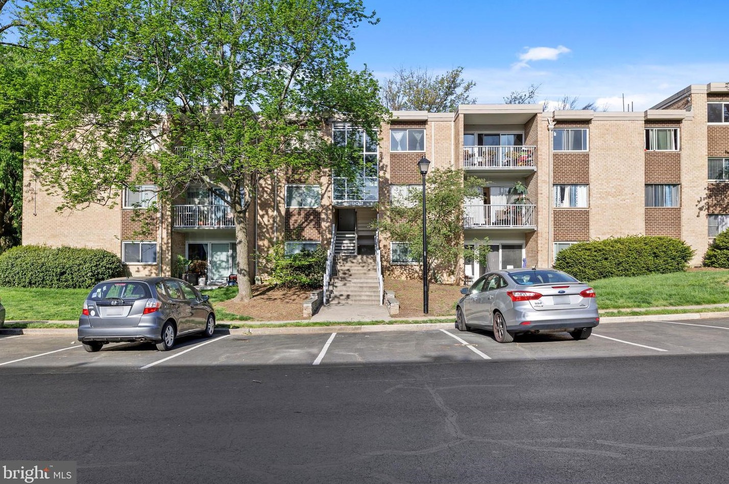 2902 Kings Chapel Rd #13/11, Falls Church, VA 22042