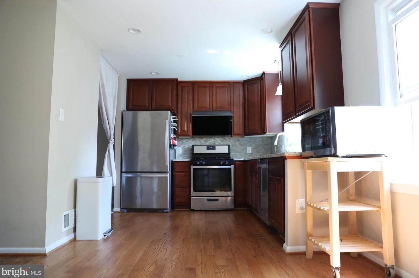 3032 White Birch Ct, Fairfax, VA 22031