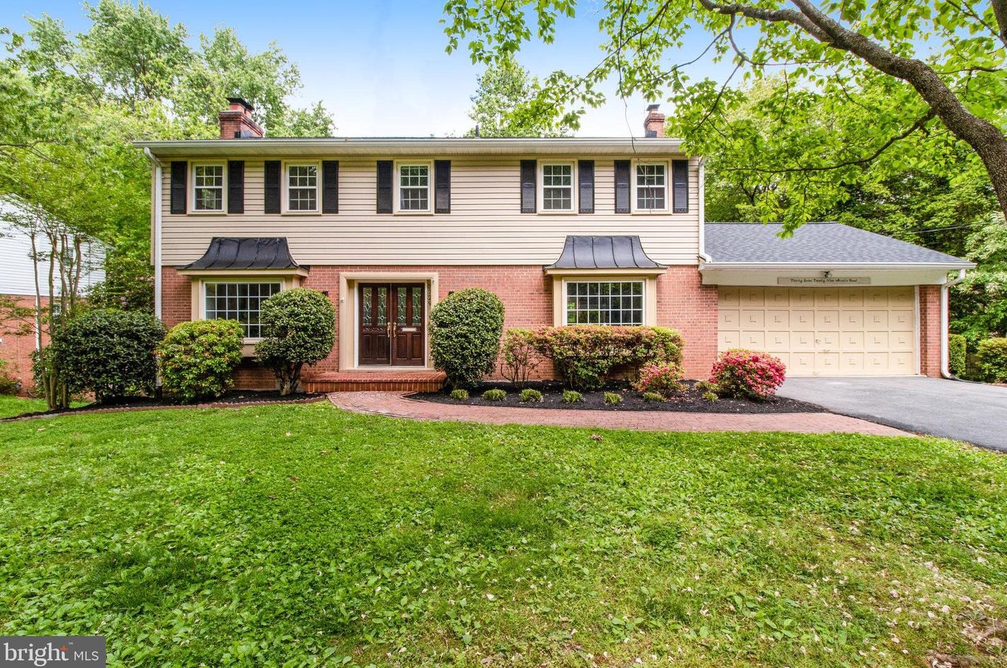 3729 Acosta Rd, Fairfax, VA 22031-3801
