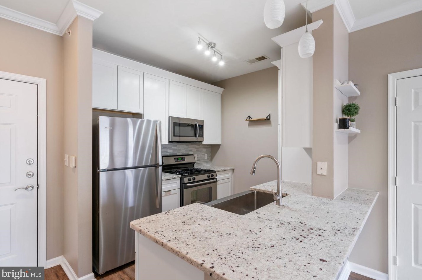 12925 Centre Park Cir #403, Herndon, VA 20171