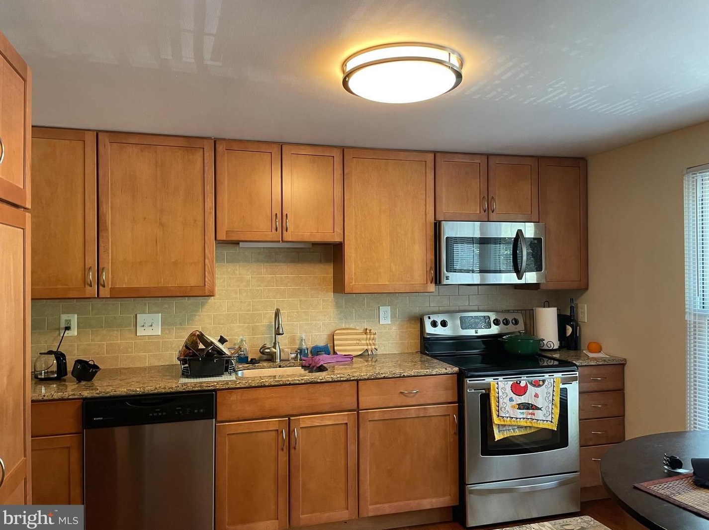5737 Walnut Wood Ln, Springfield, VA 22015