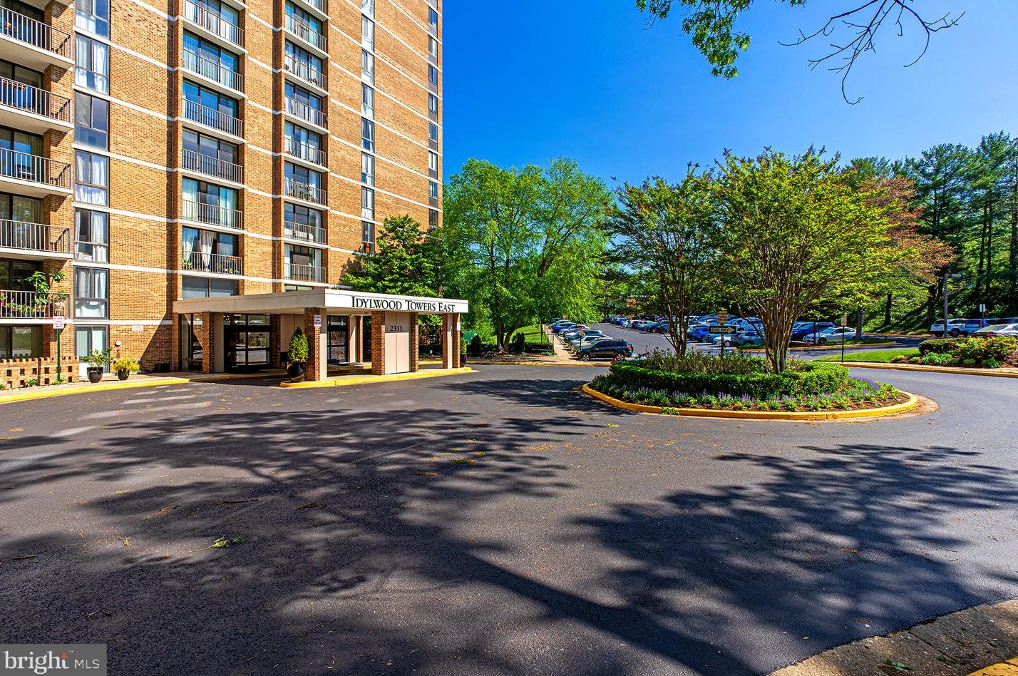 2311 Pimmit Dr Apt 314, Falls Church, VA 22043