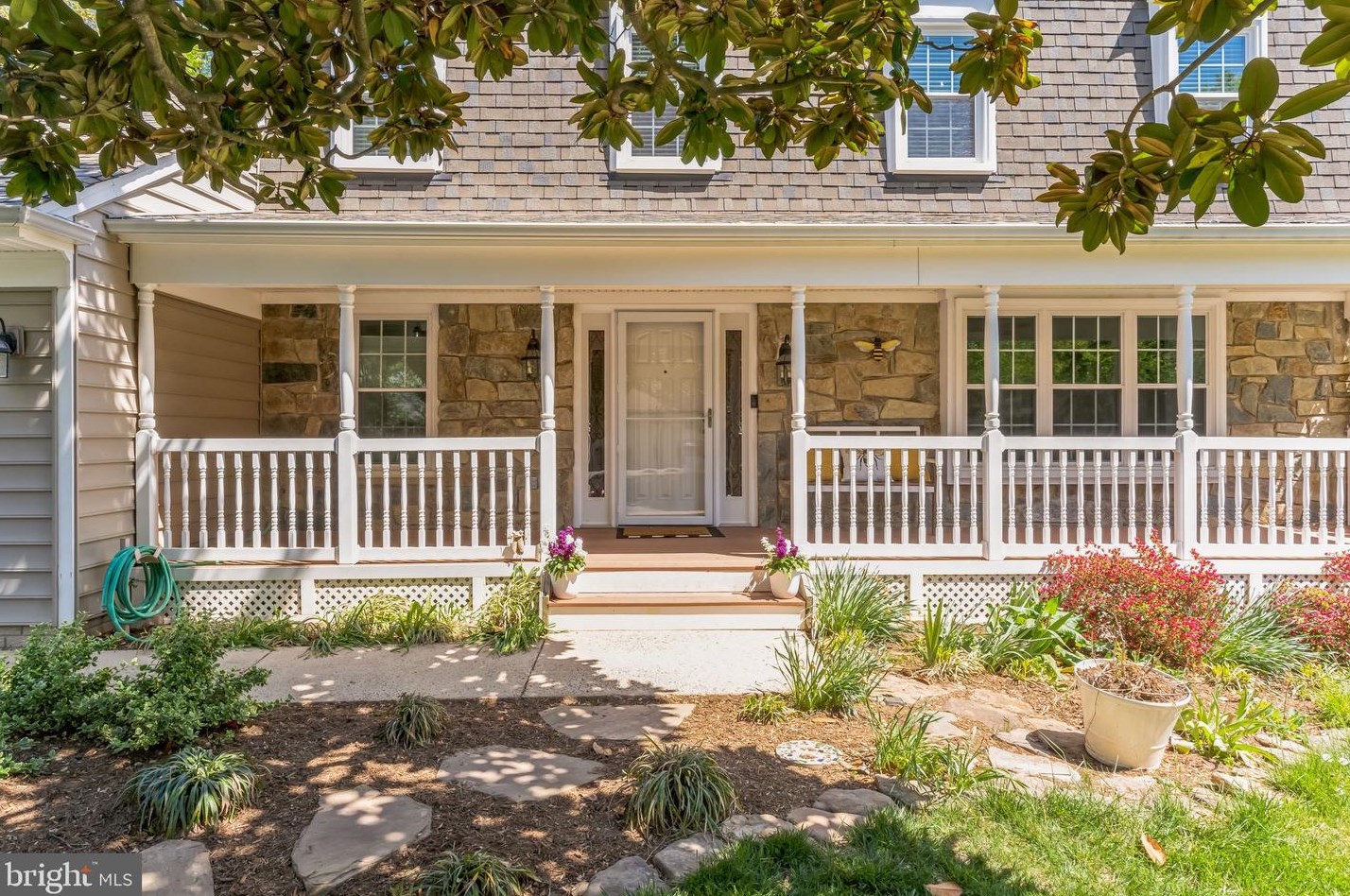 12404 Alexander Cornell Dr, Fairfax, VA 22033-2414
