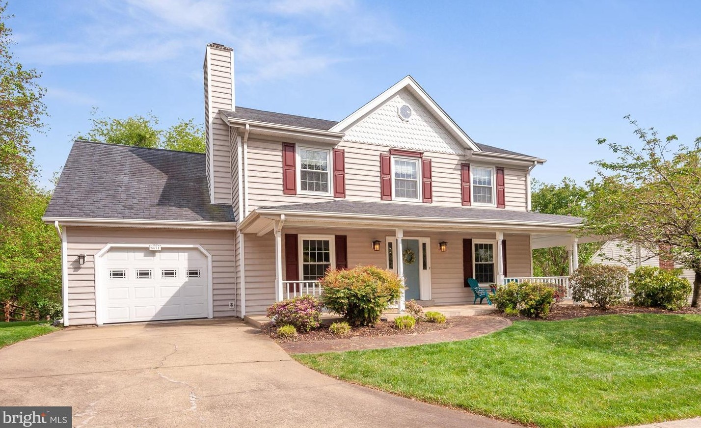 5631 Rocky Run Dr, Centreville, VA 20120-2831