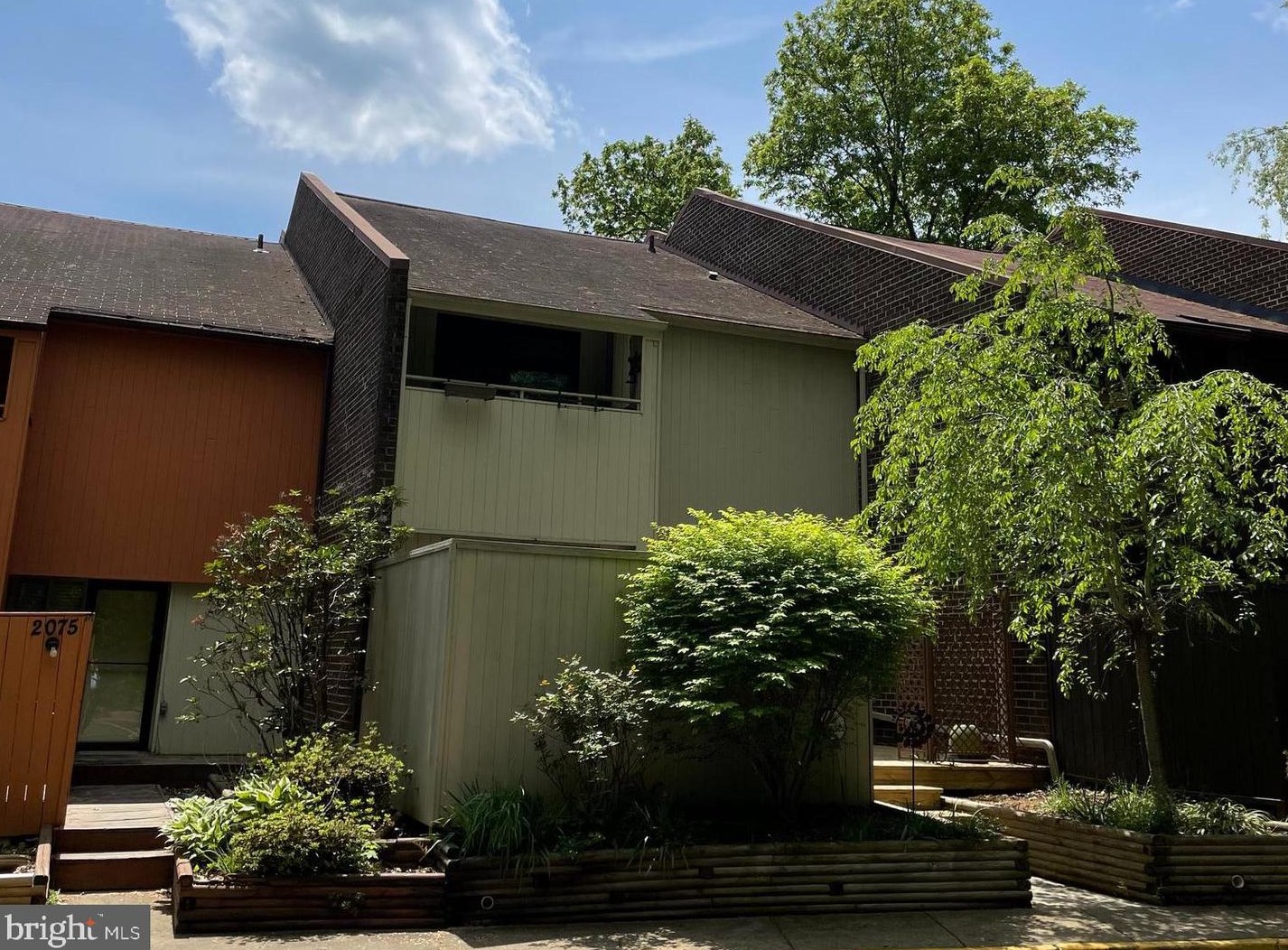 2077 Wethersfield Ct, Herndon, VA 20191